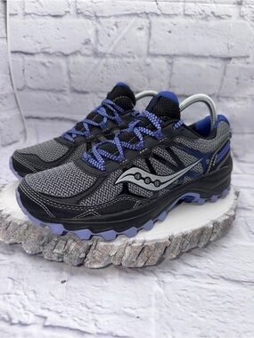 Saucony Grid Excursion TR11 Black Purple Trail Running Shoes S10392 Wmn Sz 8.5